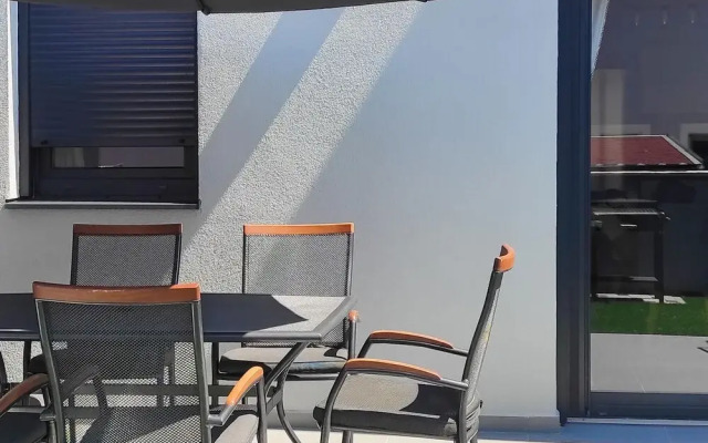 Nice Apartment in Vrsi With Wifi and 3 Bedrooms