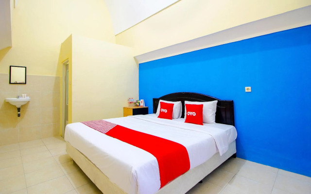 OYO Life 1643 Grand Monica