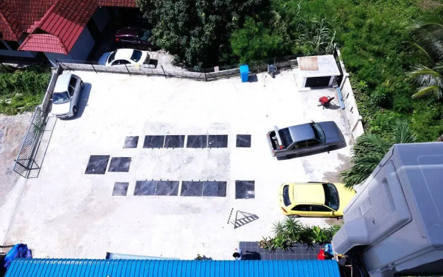 OYO 762 TY Hotel