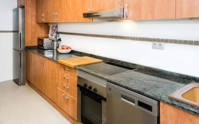 ApartUP Levante Skyline