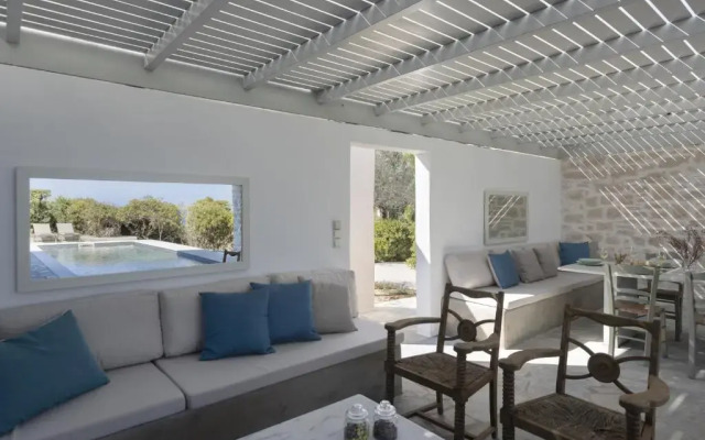 Stunning Beachfront 3BR Villa that has it ALL!