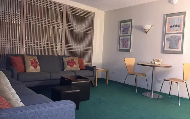 Kuhio Banyan Club