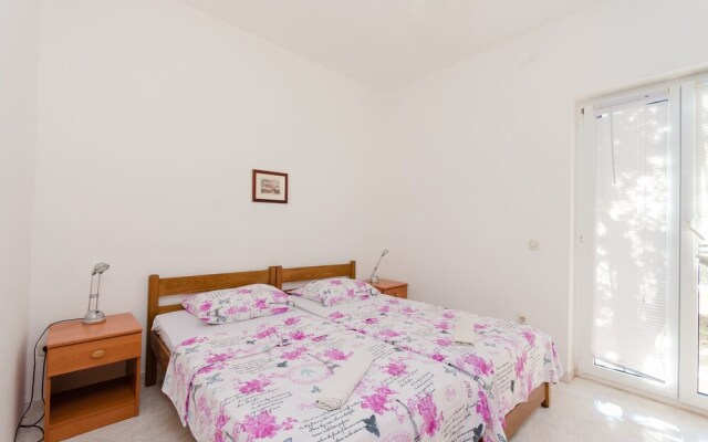 Apartments Danilo