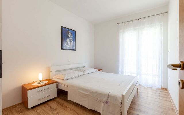 Apartment Ana - free parking: A3 veliki Stanici, Riviera Omis