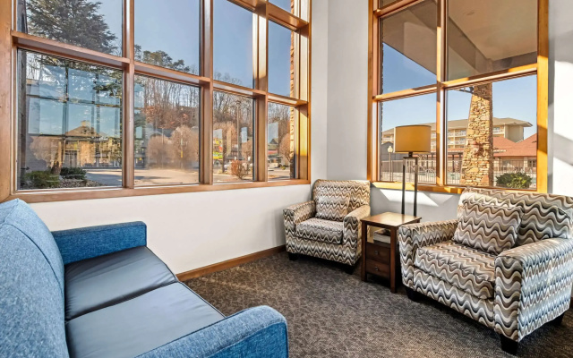 Quality Inn And Suites Dollywood
