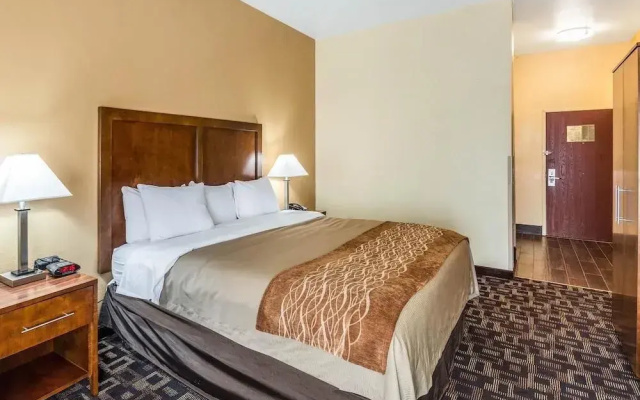 Comfort Inn & Suites