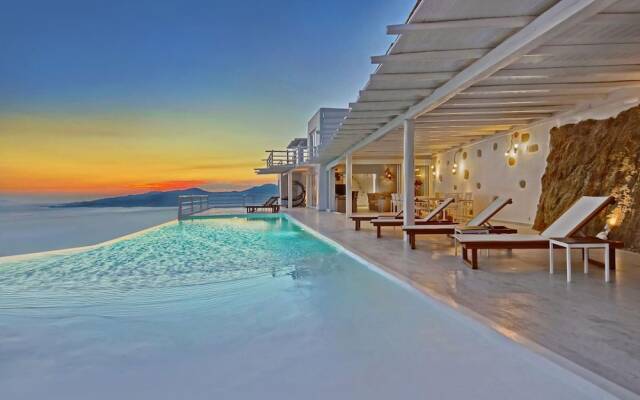 Luxury Key Mykonos 8 Bed Villa Golden Sun Kastro