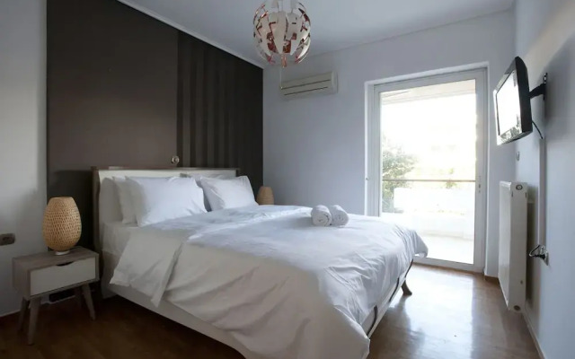 Glyfada, Modern Minimal Apartment