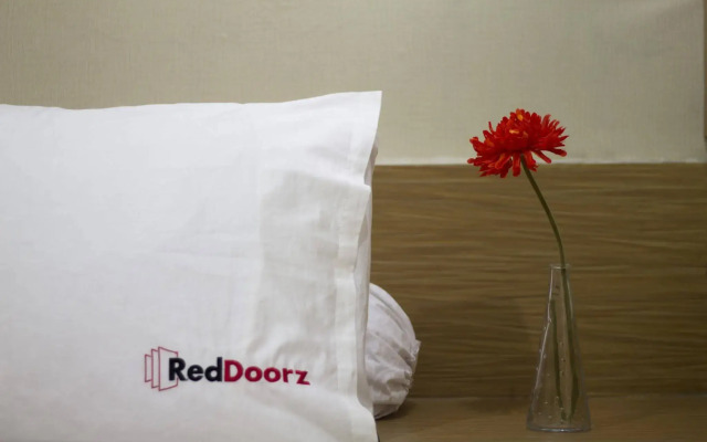 RedDoorz Plus @ Cideng Barat