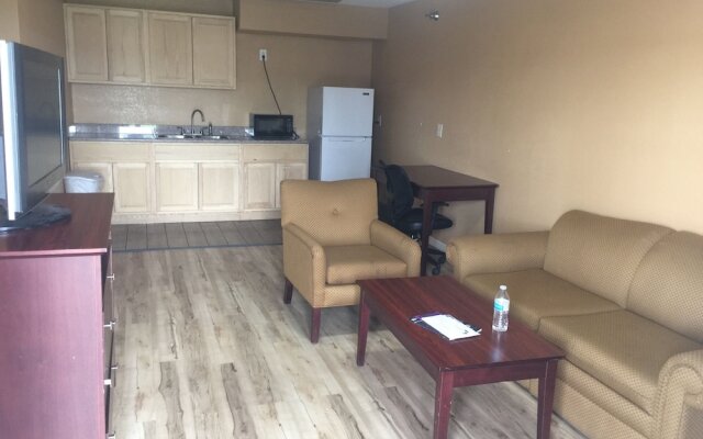 The Crossroads Hotel & Suites