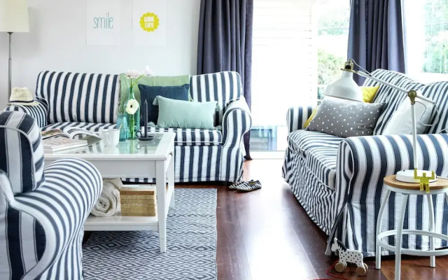 Stylish Stay on the Water
