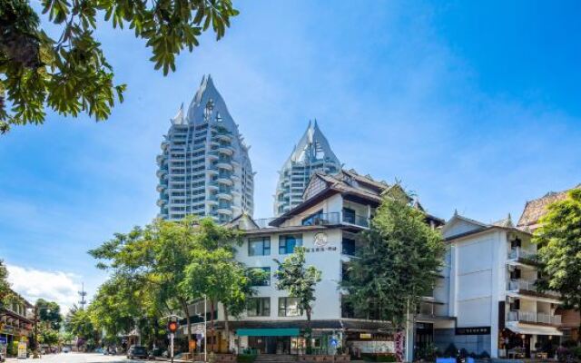 Rezen Retreat Xishuangbanna The Great Pagods Temple
