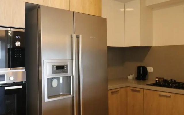 Astonishing 3BR with Balcony in Miraflores