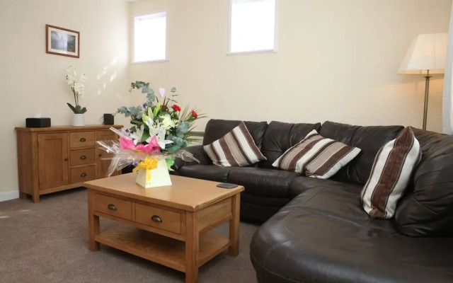 Bridge Street Apartment