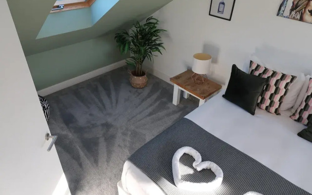 Lovable Lancing With Garden Parking
