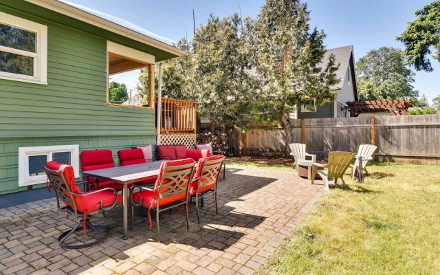 Charming Portland Home, Walk to Light Rail!