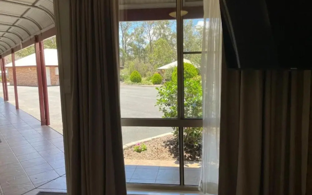 Crows Nest Motel