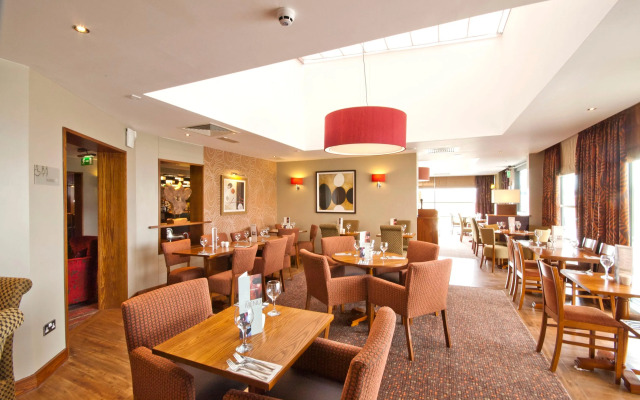 Premier Inn Edinburgh Airport - M9 Jct1