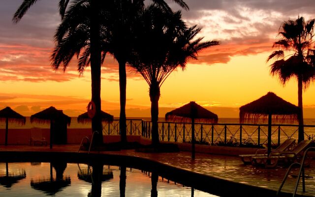 Macdonald Dona Lola Resort