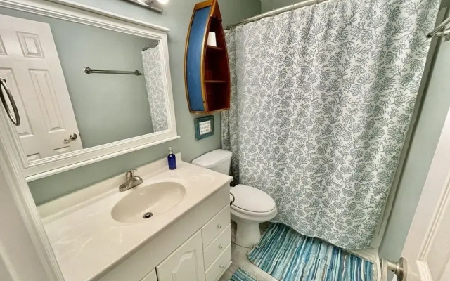 1931 Avenue F House by RedAwning