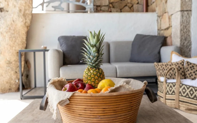 Luxe Cote Stay- Elegant Villa