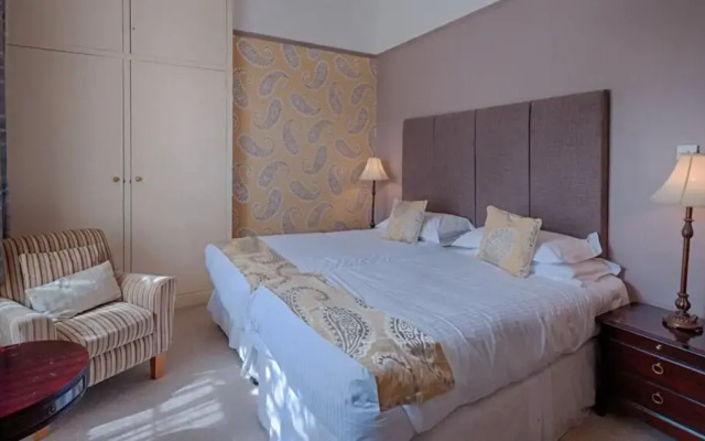 The Edgemoor Hotel