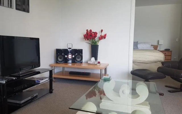 Waimahana 4 by Luxury Lakeside Accommodation