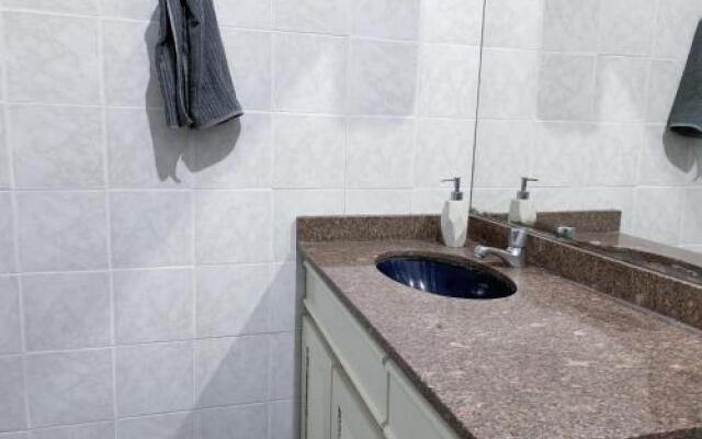 Cavirio-Esquina Farme De Amoedo