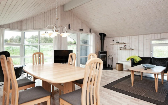 Cozy Holiday Home in Henne Jutland With Indoor Whirlpool
