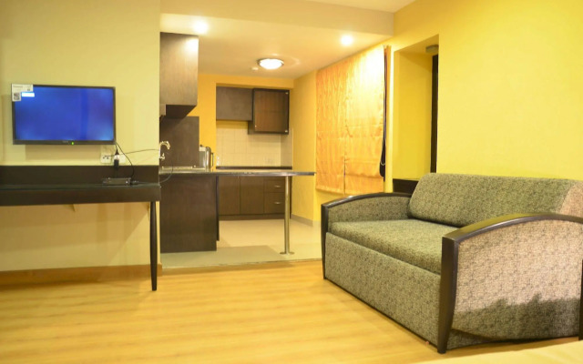 FabHotel Santhome Inn