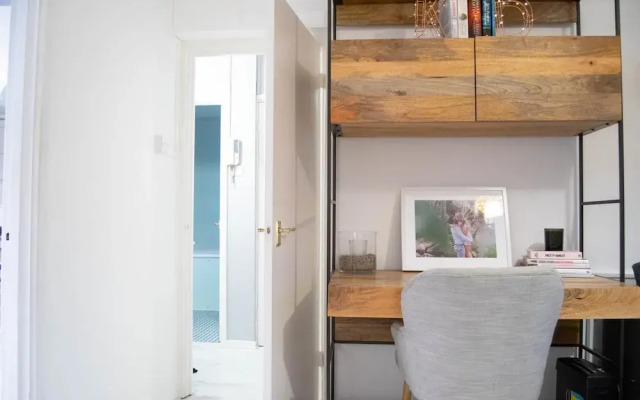 Beautiful Battersea Flat - 4 Guests
