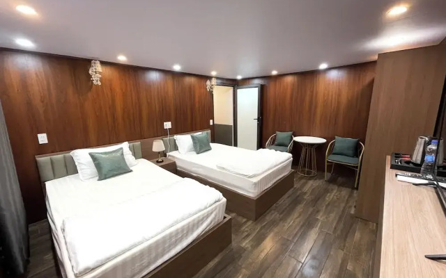 Odyssey Hostel, Tours & Motorbikes Rental