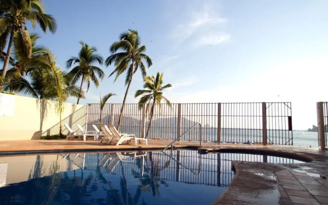 Las Arenas Bungalows Melaque