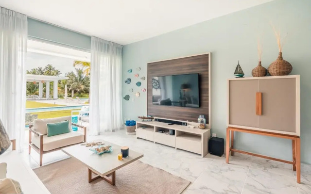 Playa Bonita Amazing Condo at Lake View