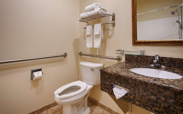 Best Western Lockhart Hotel & Suites