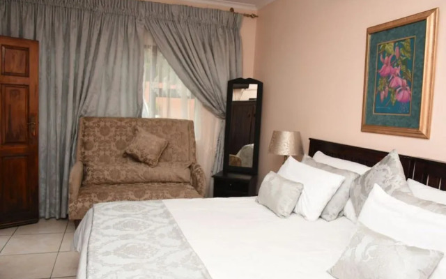 Umqhele Bed  Breakfast