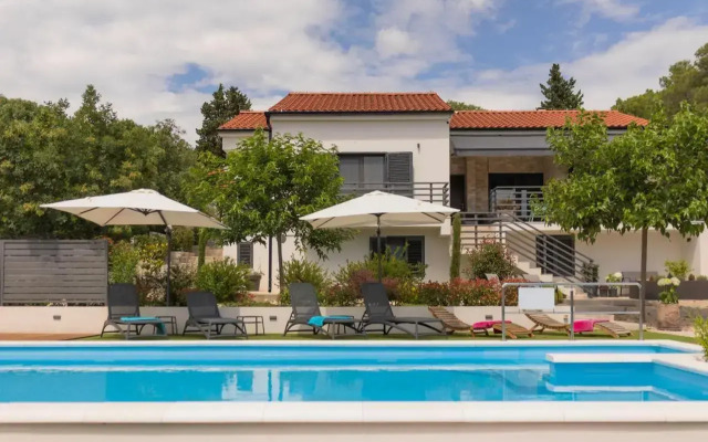 Villa Toni