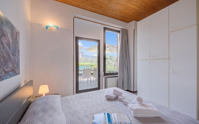 Al Peveri - Private Parking & Near Lake