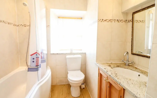 Bay View Apartment