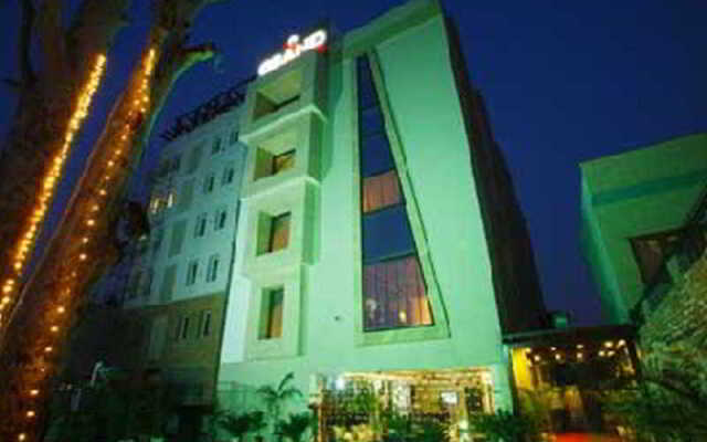 The Grand Hotel Bizzotel