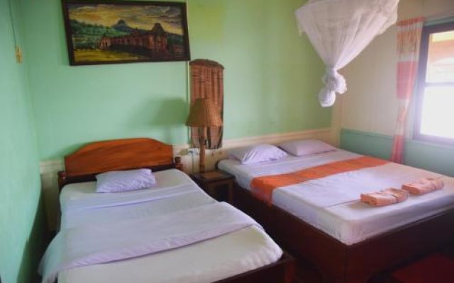 Anouxa Riverview Guesthouse