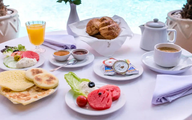 Hôtel Les Trois Palmiers