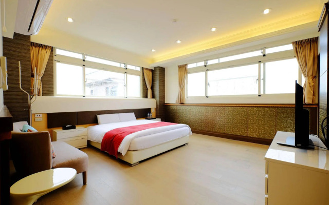 Kuan Pin Four Season Villa
