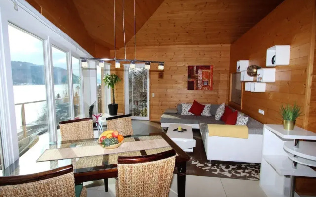 Apartment Directly on Lake Ossiach in Carinthia