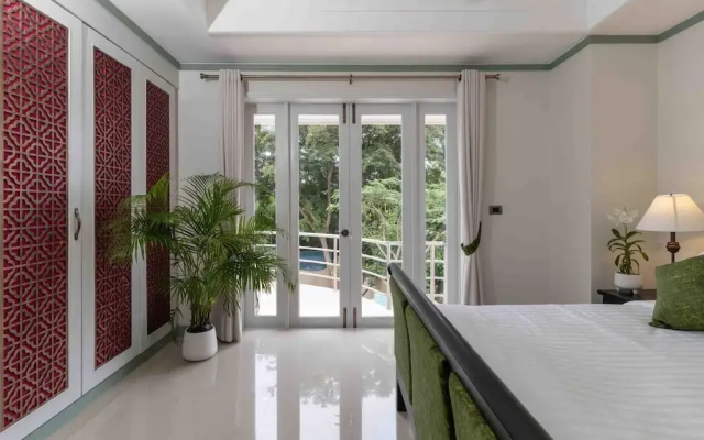 4Bed PoolVillaSteps from the Beach KBR34