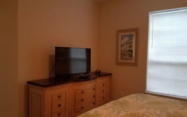 High Tide 7 Bedroom Apartment by BnD