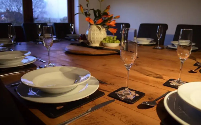 Large Luxury Self-Catering Barn