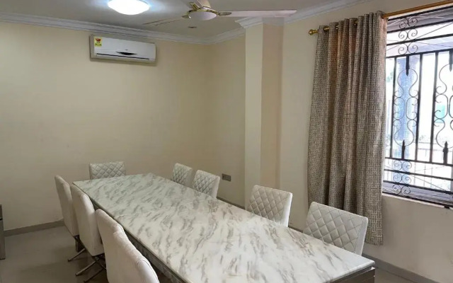 5 Bedroom Vacation home in Adenta
