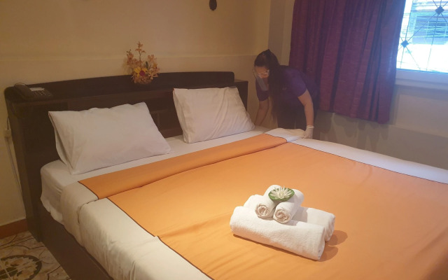 Chaiyapoon Inn
