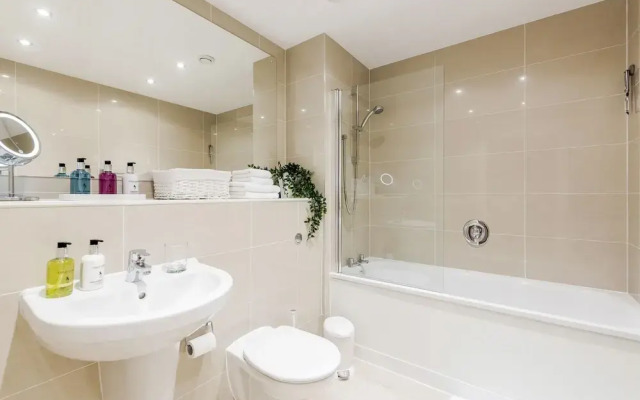 Superior Apartment Bracknell Centre